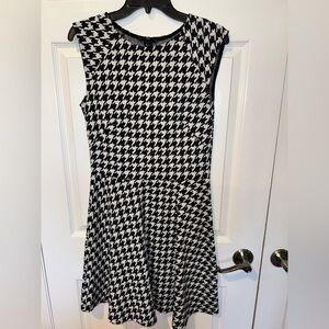 H&M Black & White Houndstooth Sleeveless Fit-and-Flare Dress